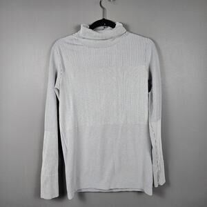 Athleta Women L Flurry Base Layer Turtleneck Long Sleeve Thumbholes White Ski